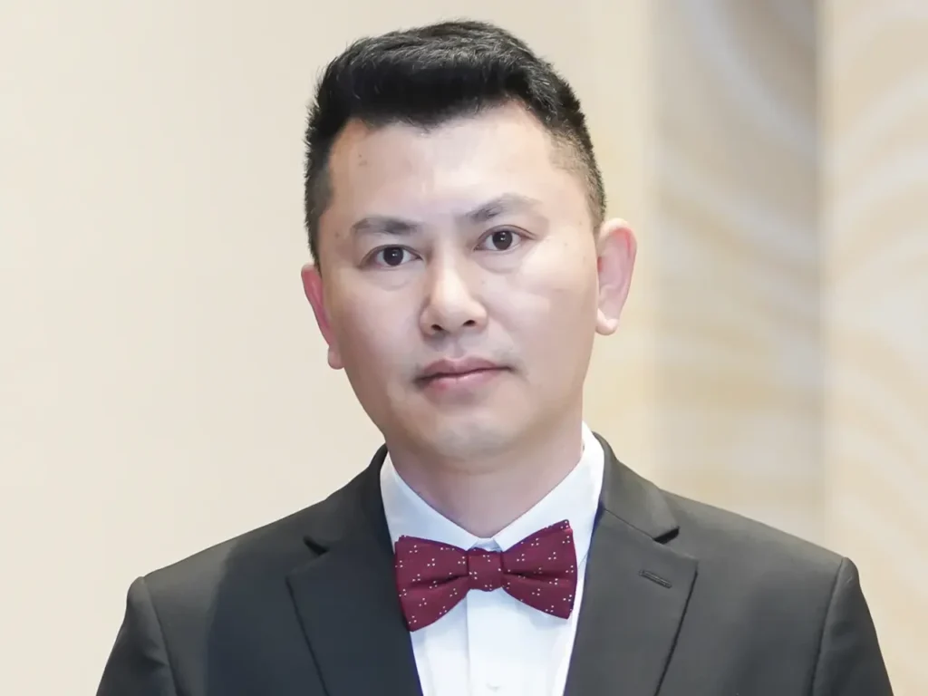 Tran Thanh Phuong is known as a leading reputable legal expert in Vietnam in the field of certification of conformity, import and export procedures for information technology equipment with more than 10 years experience